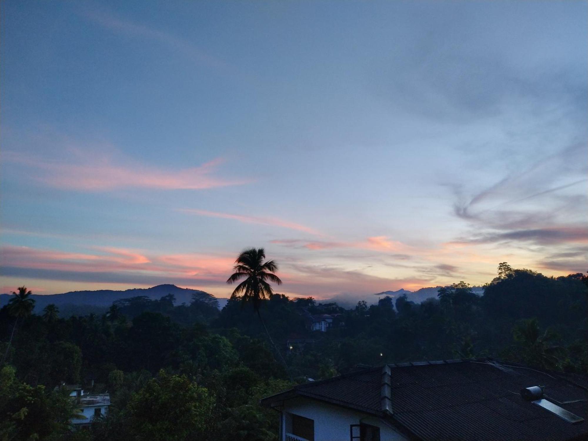Chathu Holiday Home Kandy Exterior photo